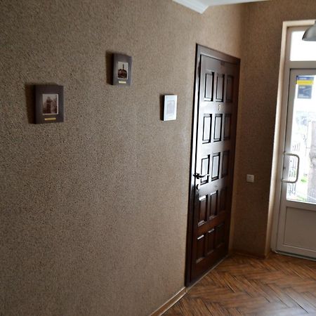 Kalina Motel Chernivtsi Exterior photo