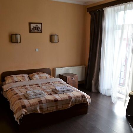 Kalina Motel Chernivtsi Exterior photo