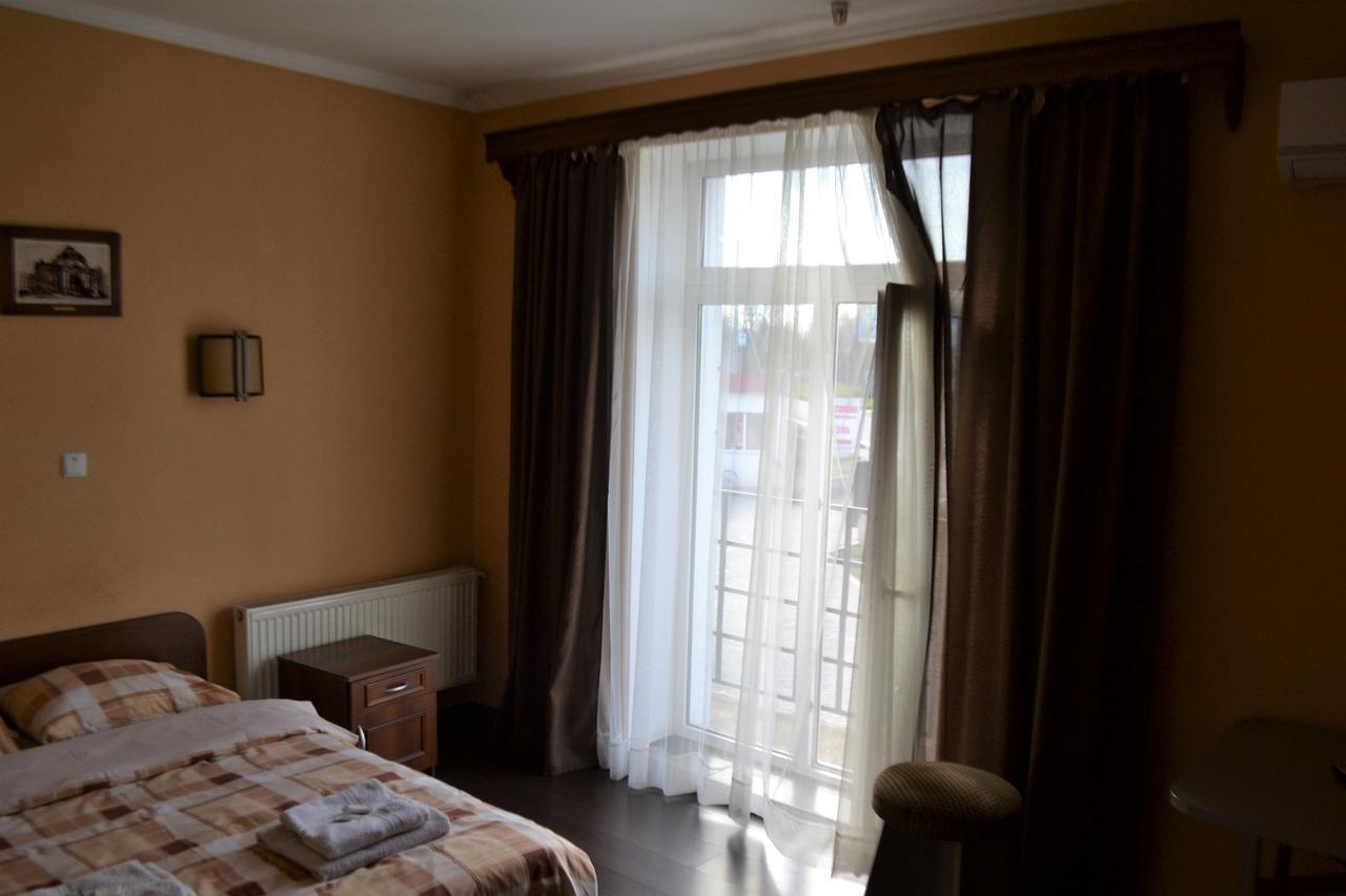 Kalina Motel Chernivtsi Exterior photo