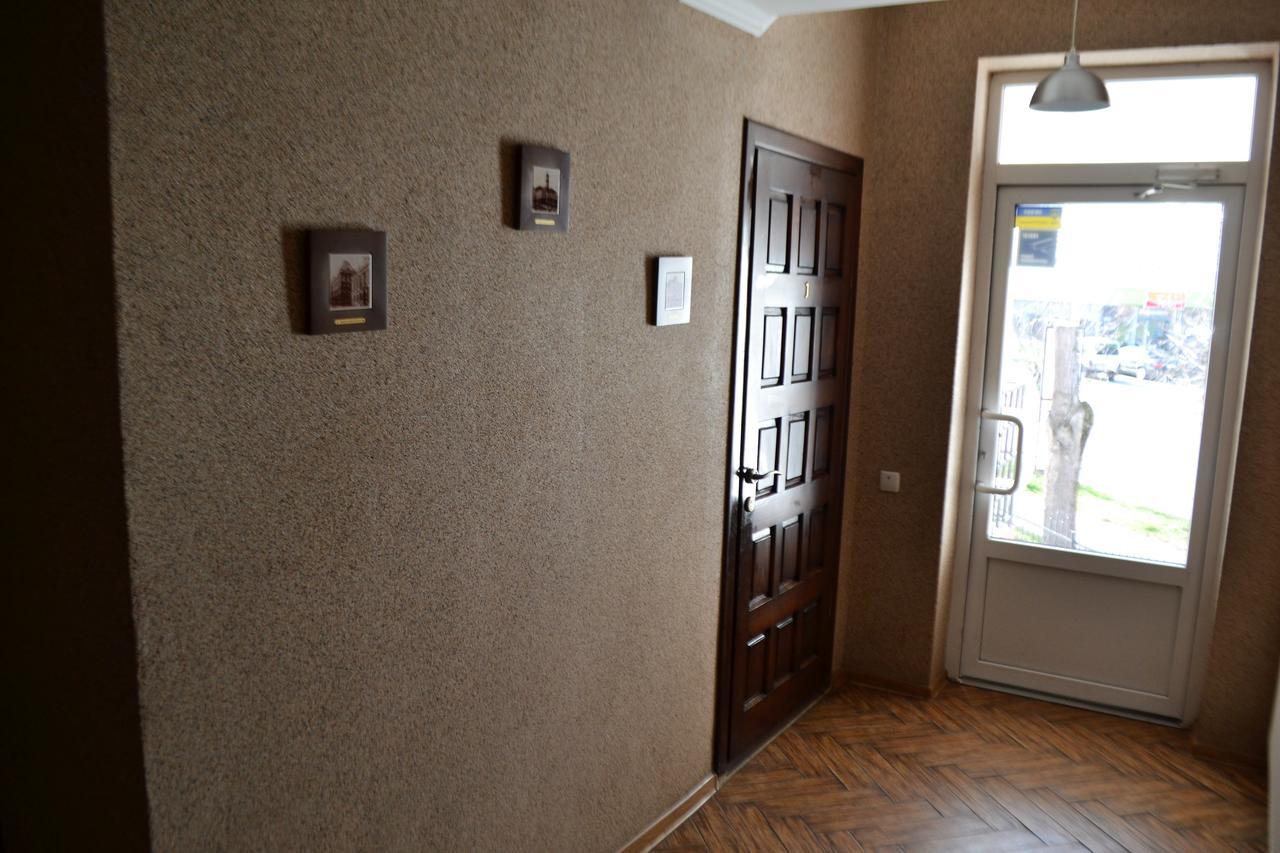 Kalina Motel Chernivtsi Exterior photo